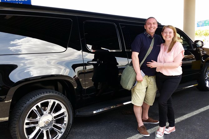 Private Las Vegas Hotel to Airport Luxury Limousine Transfer - Luggage space for six people