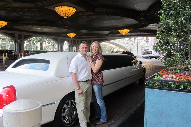 Private Las Vegas Hotel to Airport Luxury Limousine Transfer - The limousine ride and Strip views