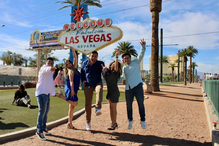Private Limo 2.5hr Tour of Vegas with Champagne - Fremont Street Gives the Tour an Older Vegas Edge