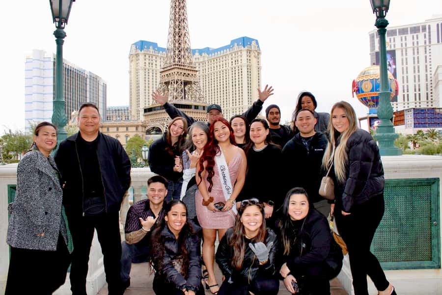 Private Limo 2.5hr Tour of Vegas with Champagne - Service Details That Can Shape the Day