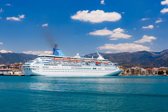 Private Limo Transfer From Athens/Suburbs To Pireaus Port - Piraeus arrival and the port handoff