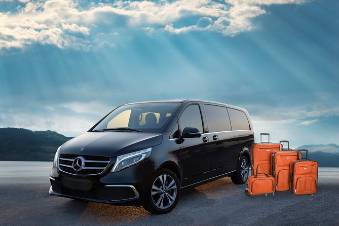 Private Limo Transfer From Pireaus Port to Athens/Suburbs - Inside the Mercedes for the 25-minute ride