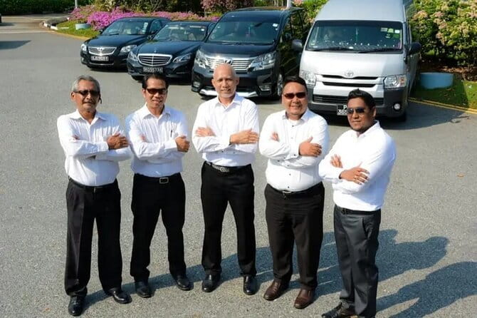 Private Limousine Service in Singapore - Meeting your driver at Terminal 3