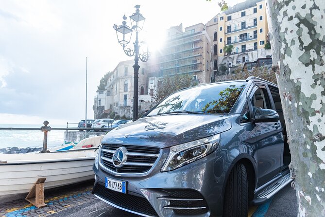 Private Limousine Transfer from Rome to Sorrento - The drivers make a practical difference