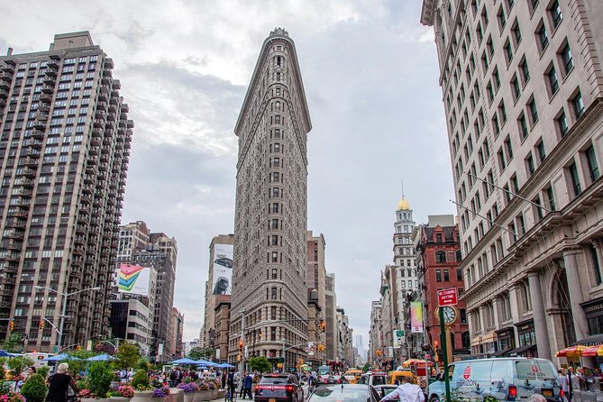 Private NYC tour by stretch limousine, choose 3 or 5-hour options - Midtown on the longer route