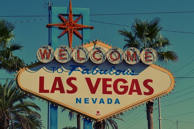 Private Transfer: Las Vegas to LAS Airport by Luxury SUV or Limousine up to 8 p - Luggage, children, and larger parties