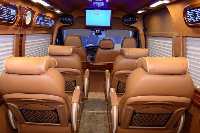 Private Transfers Hanoi <=> Halong One Way by Limousine Vehicles - Service strengths and the one concern I would not ignore