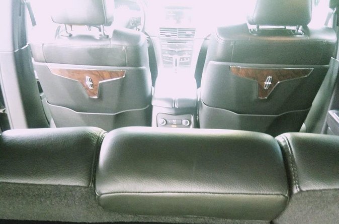 Round trip Airport Private Transfer (Nassau Limousine) - Is $160 a good value for Nassau?