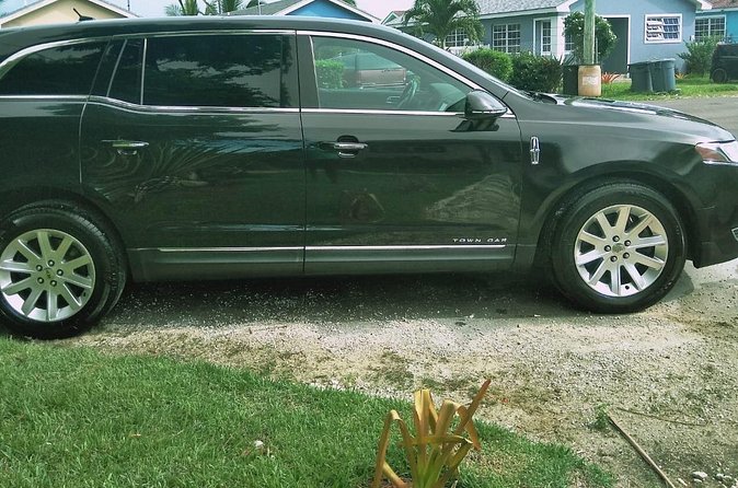 Round trip Airport Private Transfer (Nassau Limousine) - Service strengths and weak spots