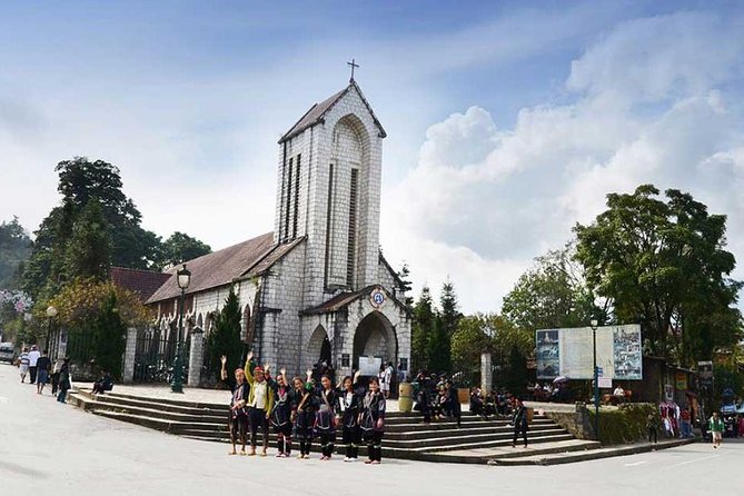 Sa Pa 2-Day Moderate Trek and Homestay Limousine Tour from Hanoi - What the $118 price really covers
