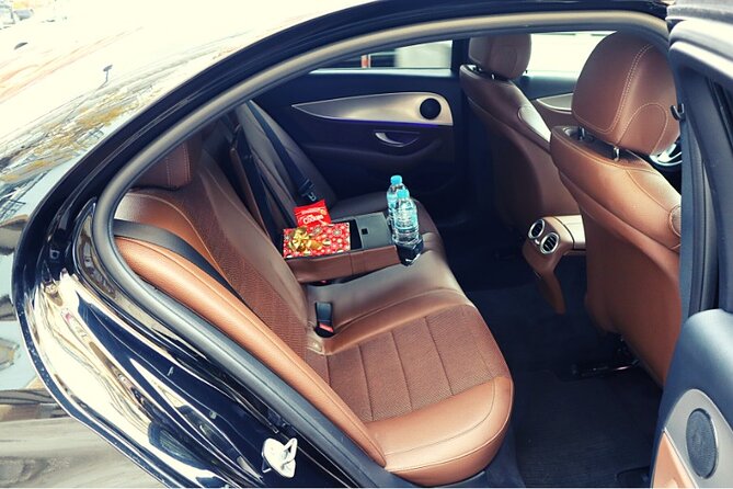 Santorini VIP Limousine Transfer Services - What a 30 to 60 minute transfer really means