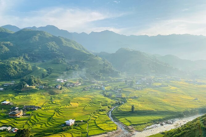 Sapa 3D2N Homestay and Hotel Experience by Limousine Bus - From Hanoi to Sapa by sleeping bus