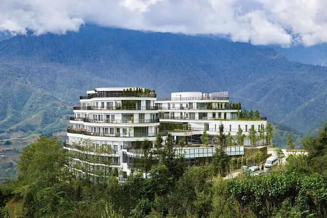 Sapa Trek 2days/1night -HOTEL 5 STAR-From Hanoi by Limousine Van - Y Linh Ho and the Muong Hoa Valley