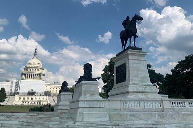 Stretch Limo Private Day & Night Custom Tours of Washington DC - The National Mall, Washington Monument, and Lincoln Memorial