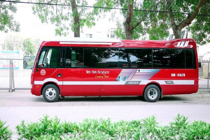 Trang An Hoa Lu Mua Cave Tour [Japanese guide, limousine bus, lunch and dinner included] - Mua Cave and the climb above Tam Coc