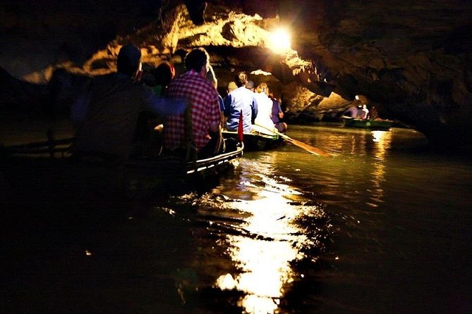 Trang An Hoa Lu Mua Cave Tour [Japanese guide, limousine bus, lunch and dinner included] - Leaving Hanoi by limousine bus