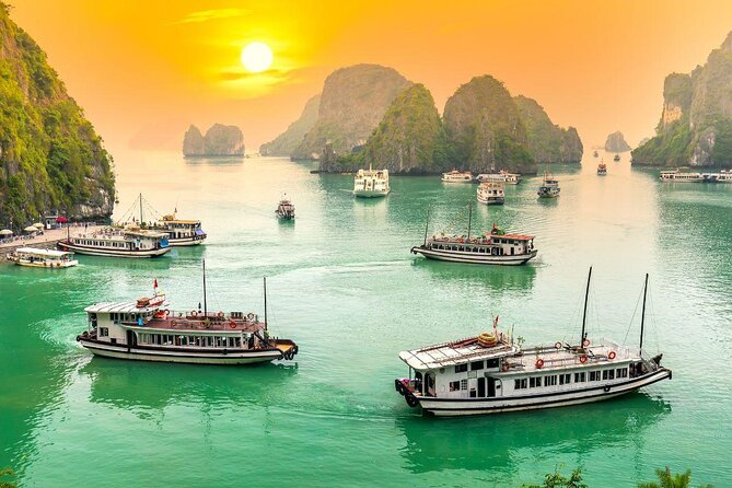 VIP Ha Long Bay 6 hour FUJI cruise with latest luxury cruise ship + limousine + highway + dinner for Japanese only - A long but well-planned day from Hanoi