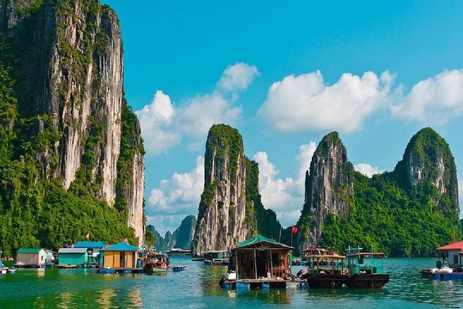VIP Ha Long Bay 6 hour FUJI cruise with latest luxury cruise ship + limousine + highway + dinner for Japanese only - Pho dinner during the return journey