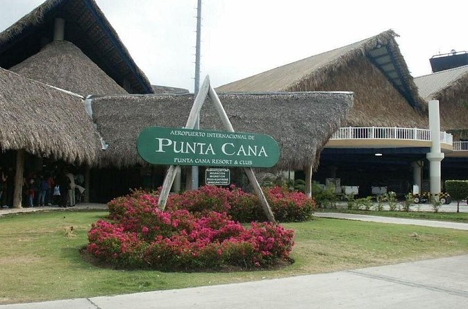VIP LIMO Transfer Punta Cana Airport- Bavaro Hotels Round Trip - The airport-to-Bavaro route