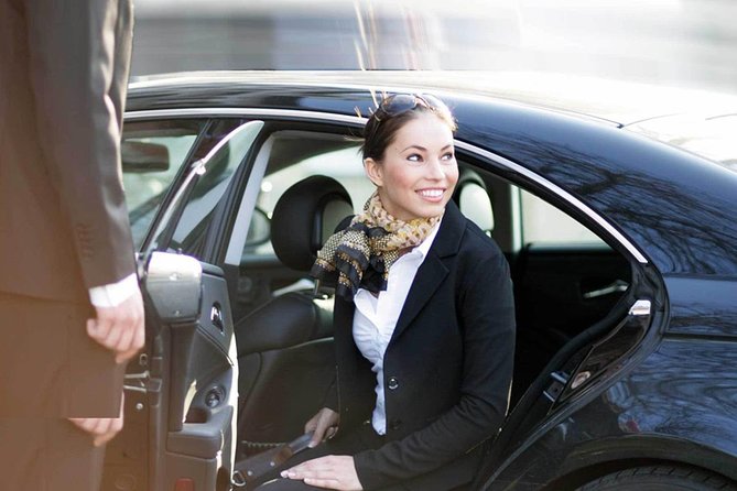 VIP Limo Transfers From & To Santorini Airport - Leaving your hotel for JTR